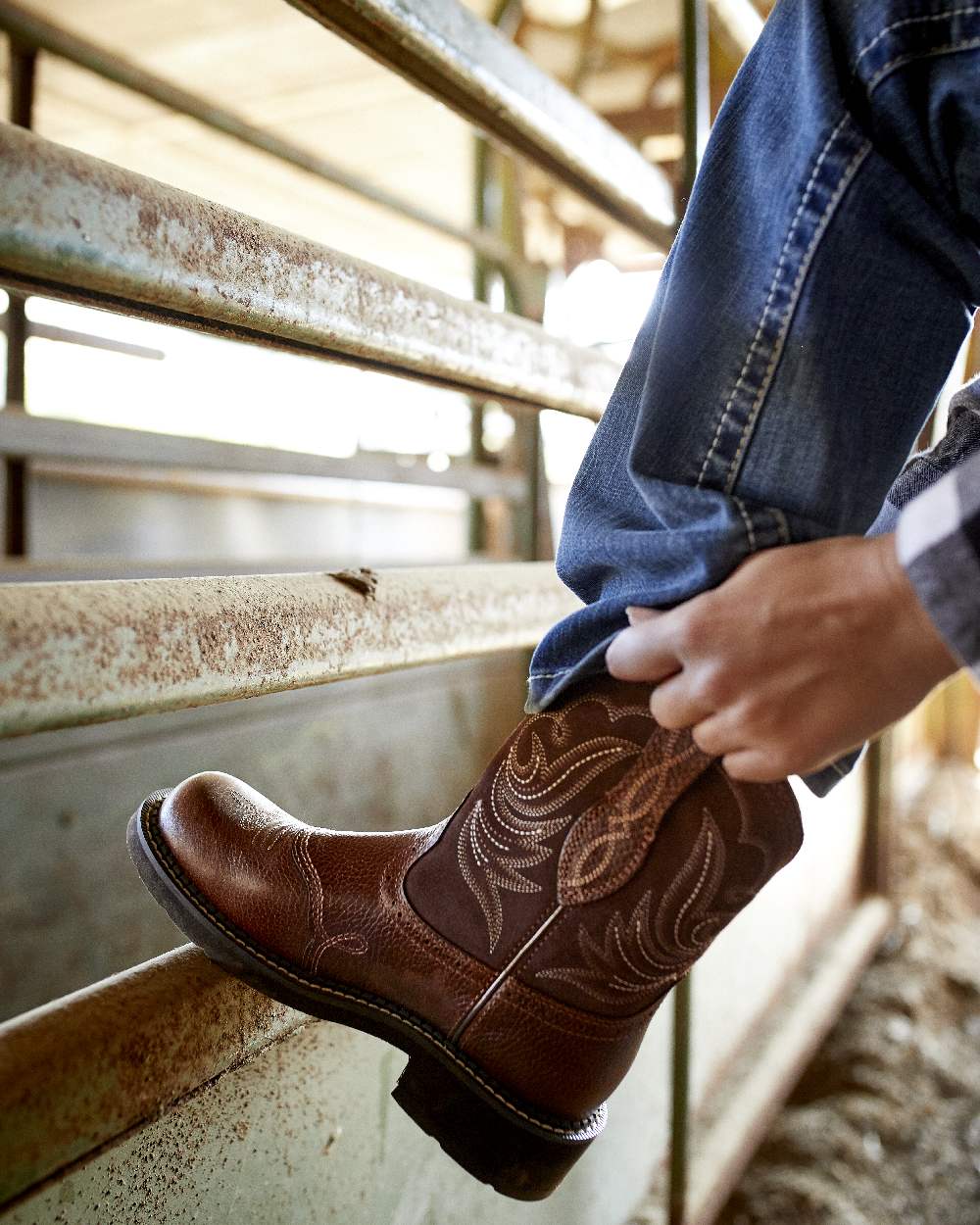 Ariat Womens Real Mid Rise Stretch Whipstitch Boot Cut Jeans